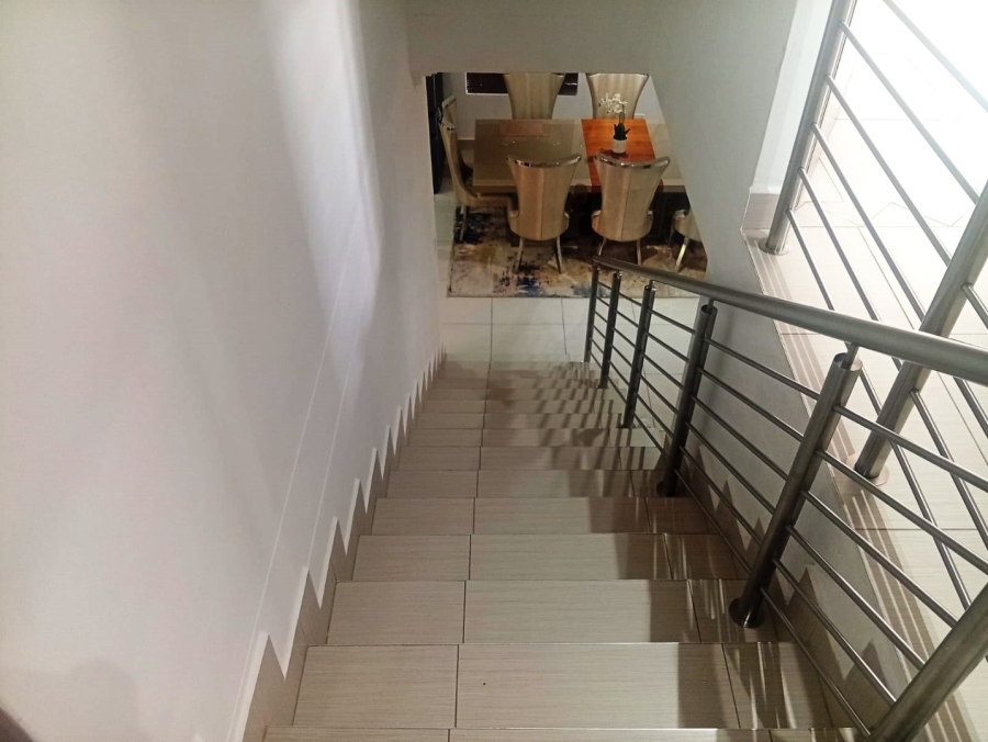 4 Bedroom Property for Sale in Heuwelsig Free State